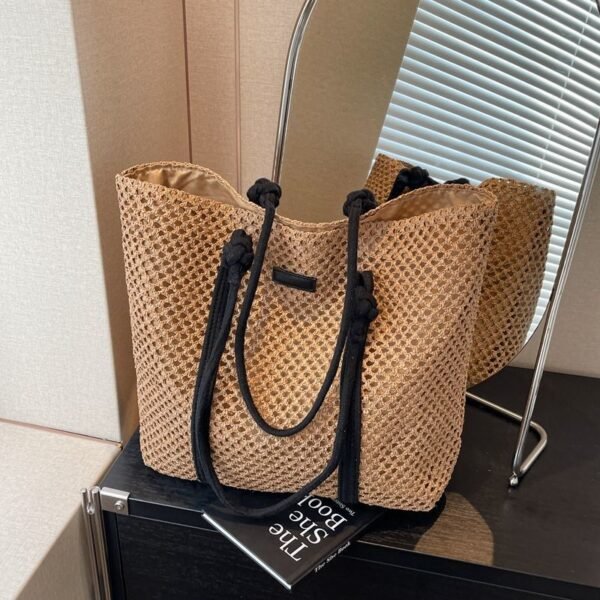 Commuter Large Capacity One-shoulder Knitted Beach Bag